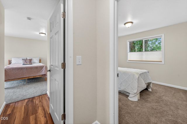 2990 NE Wells Acres Road, Bend, OR 97701