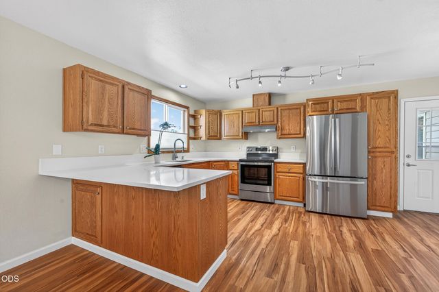 2990 NE Wells Acres Road, Bend, OR 97701