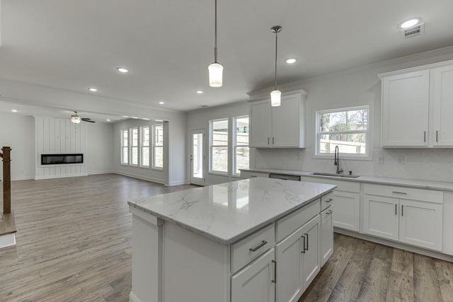 929 Lakeview, Commerce, GA 30529