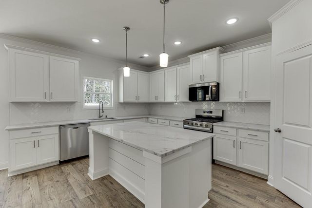 929 Lakeview, Commerce, GA 30529
