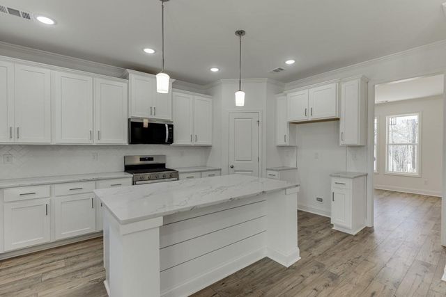 929 Lakeview, Commerce, GA 30529