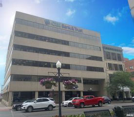 101 W 2nd St Ste 306, Davenport, IA 52801