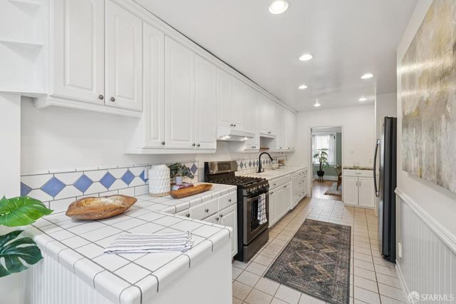 1439 22nd Avenue, San Francisco, CA 94122