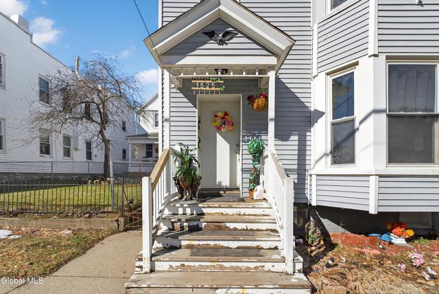 1525 6th Avenue, Watervliet, NY 12189