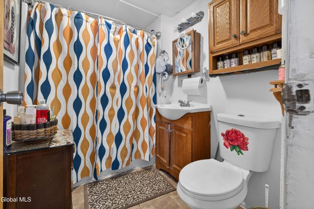 1525 6th Avenue, Watervliet, NY 12189