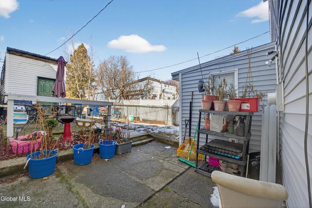 1525 6th Avenue, Watervliet, NY 12189