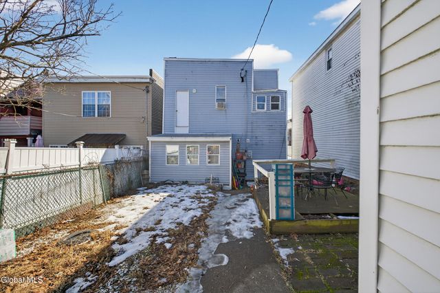 1525 6th Avenue, Watervliet, NY 12189