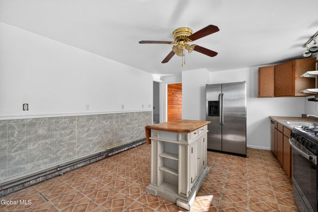 1525 6th Avenue, Watervliet, NY 12189