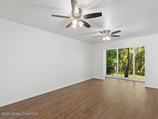 1166 6th Avenue C5, Vero Beach, FL 32960