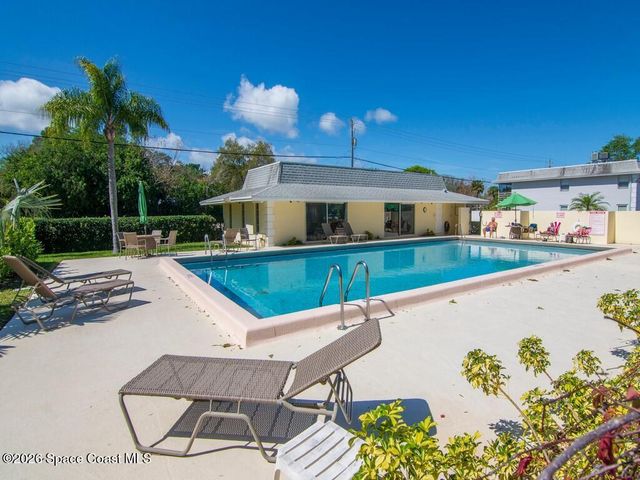 1166 6th Avenue C5, Vero Beach, FL 32960