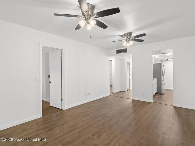 1166 6th Avenue C5, Vero Beach, FL 32960