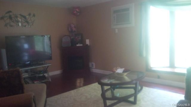 60 Halgren Crescent, Haverstraw, NY 10927