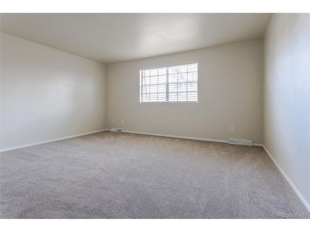 1200 S Monaco St Pkwy 17, Denver, CO 80224