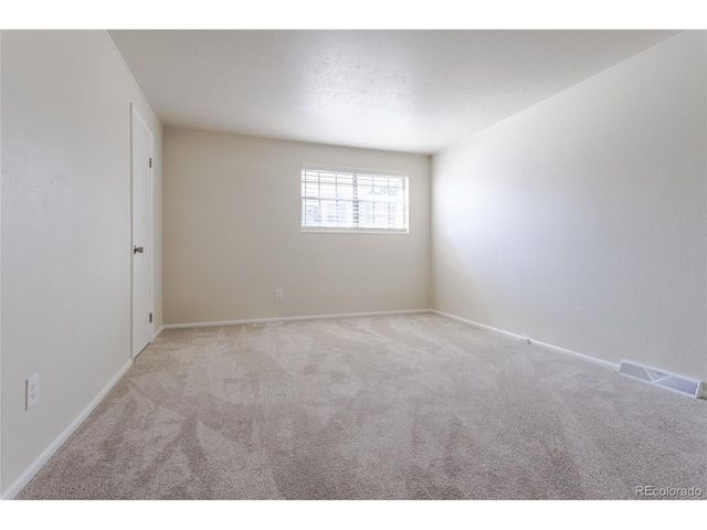 1200 S Monaco St Pkwy 17, Denver, CO 80224