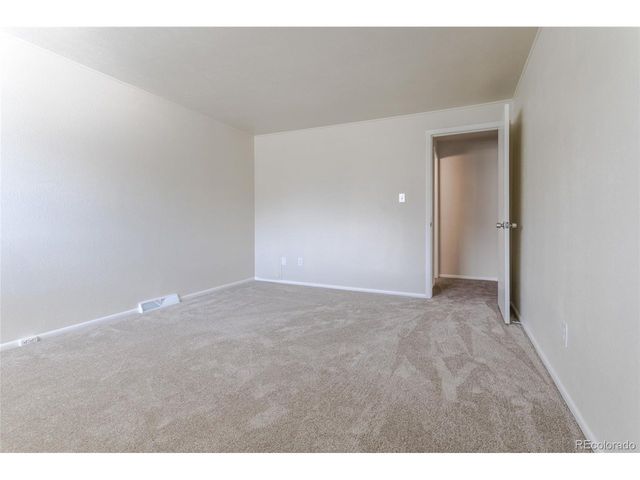 1200 S Monaco St Pkwy 17, Denver, CO 80224