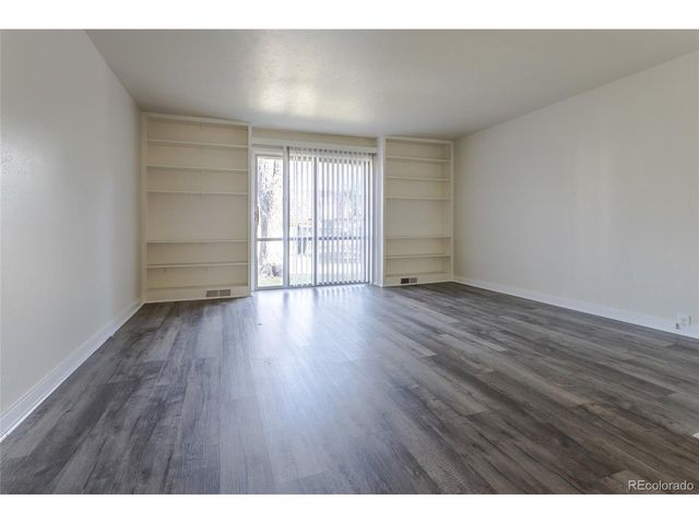 1200 S Monaco St Pkwy 17, Denver, CO 80224