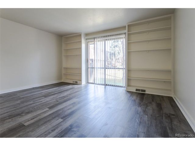 1200 S Monaco St Pkwy 17, Denver, CO 80224