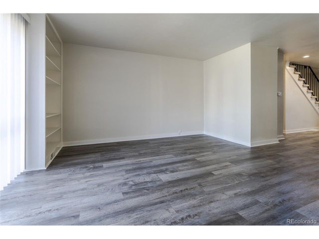 1200 S Monaco St Pkwy 17, Denver, CO 80224