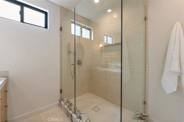 8960 Oak Park Avenue, Northridge, CA 91325