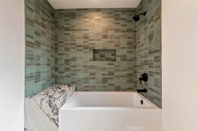 8960 Oak Park Avenue, Northridge, CA 91325