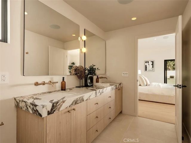 8960 Oak Park Avenue, Northridge, CA 91325