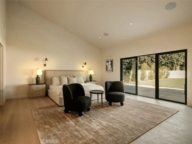 8960 Oak Park Avenue, Northridge, CA 91325