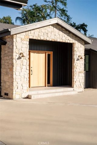 8960 Oak Park Avenue, Northridge, CA 91325