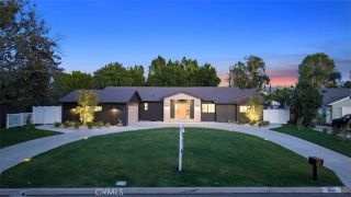 8960 Oak Park Avenue, Northridge, CA 91325