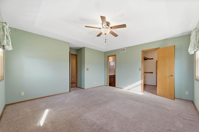 2002 N Parkdale Ct., Wichita, KS 67212