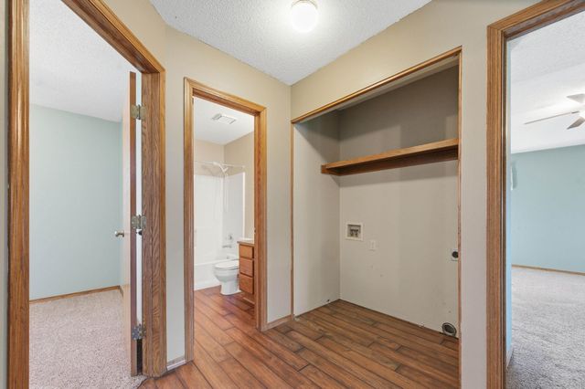 2002 N Parkdale Ct., Wichita, KS 67212