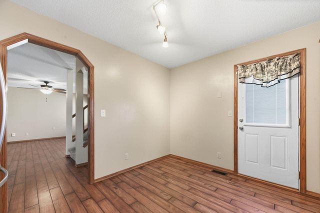 2002 N Parkdale Ct., Wichita, KS 67212