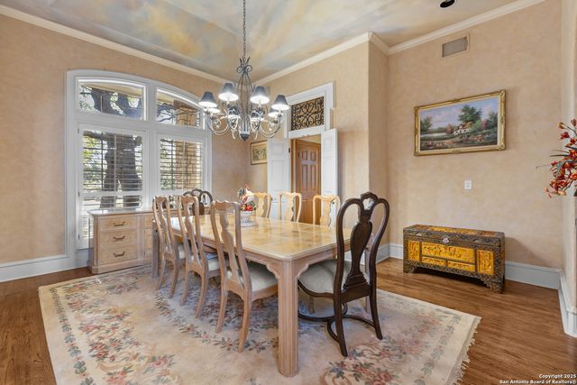 8040 Rolling Acres Trail, Fair Oaks Ranch, TX 78015