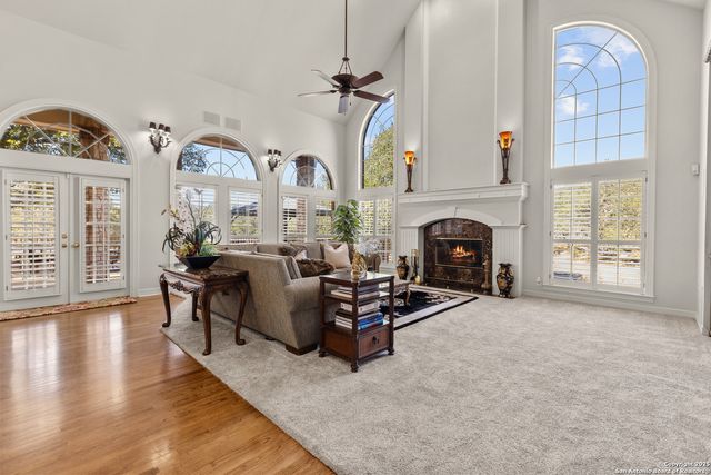 8040 Rolling Acres Trail, Fair Oaks Ranch, TX 78015