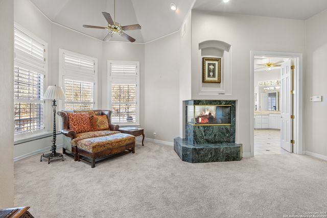 8040 Rolling Acres Trail, Fair Oaks Ranch, TX 78015