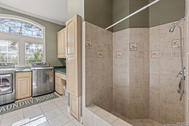 8040 Rolling Acres Trail, Fair Oaks Ranch, TX 78015