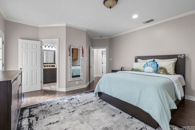 8040 Rolling Acres Trail, Fair Oaks Ranch, TX 78015