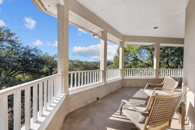 8040 Rolling Acres Trail, Fair Oaks Ranch, TX 78015