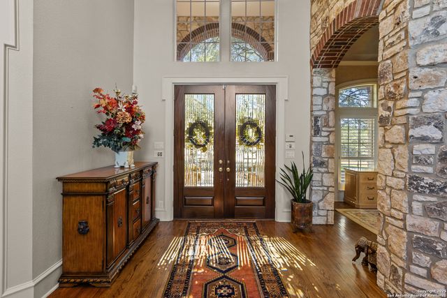 8040 Rolling Acres Trail, Fair Oaks Ranch, TX 78015