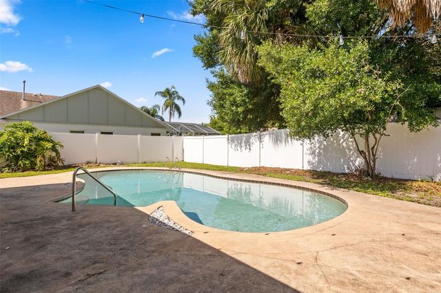820 RUGBY STREET, Orlando, FL 32804
