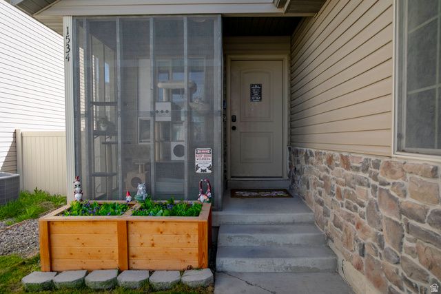 1534 E SHADOW DR, Eagle Mountain, UT 84005