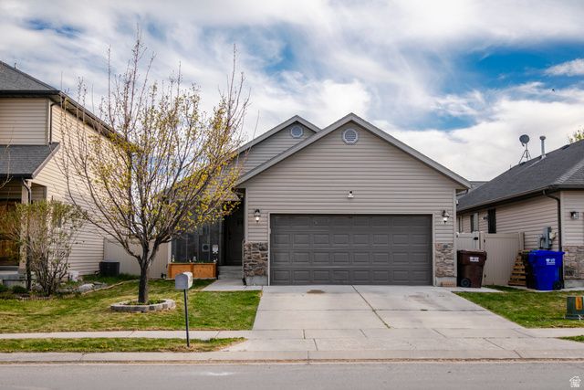 1534 E SHADOW DR, Eagle Mountain, UT 84005