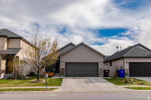1534 E SHADOW DR, Eagle Mountain, UT 84005