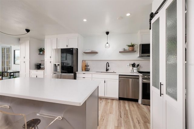 7200 SUNSHINE SKYWAY LANE S 3D, St Petersburg, FL 33711