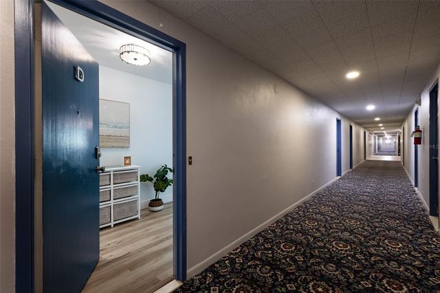 7200 SUNSHINE SKYWAY LANE S 3D, St Petersburg, FL 33711