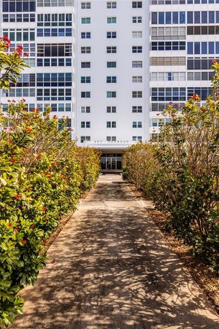 7200 SUNSHINE SKYWAY LANE S 3D, St Petersburg, FL 33711