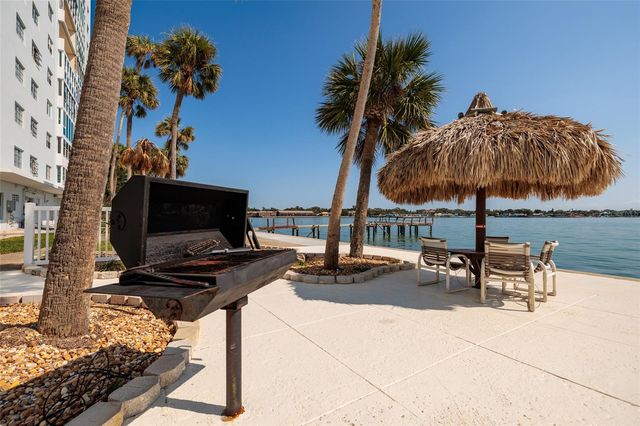 7200 SUNSHINE SKYWAY LANE S 3D, St Petersburg, FL 33711