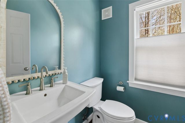 900 Railey Hill Ct, Midlothian, VA 23114