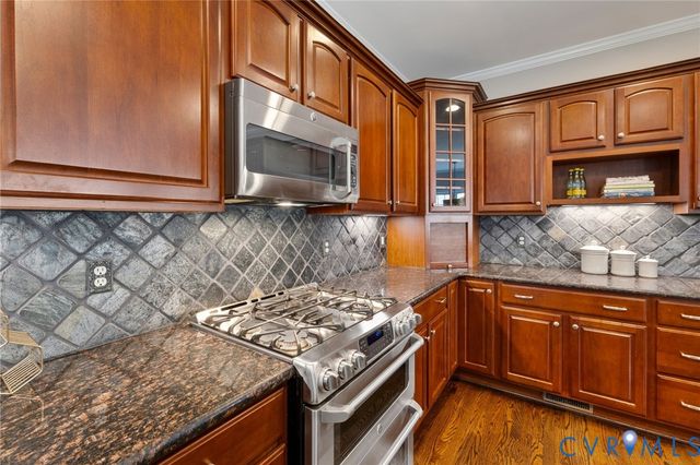 900 Railey Hill Ct, Midlothian, VA 23114