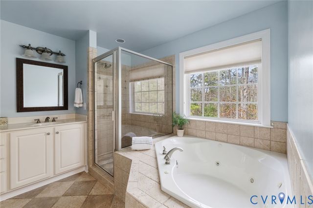 900 Railey Hill Ct, Midlothian, VA 23114