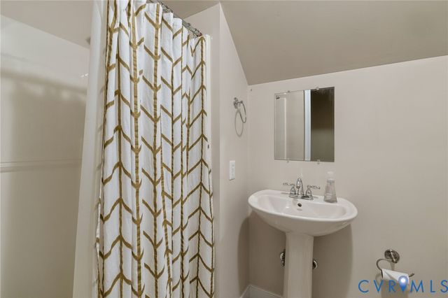 900 Railey Hill Ct, Midlothian, VA 23114